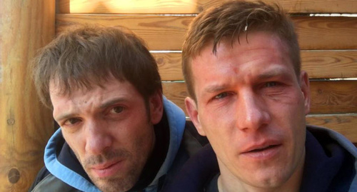 Съемочная группа "Радио Свобода" Андрей Костянов (слева) и Сергей Хазов-Кассиа. Фото http://www.svoboda.org/a/28395339.html