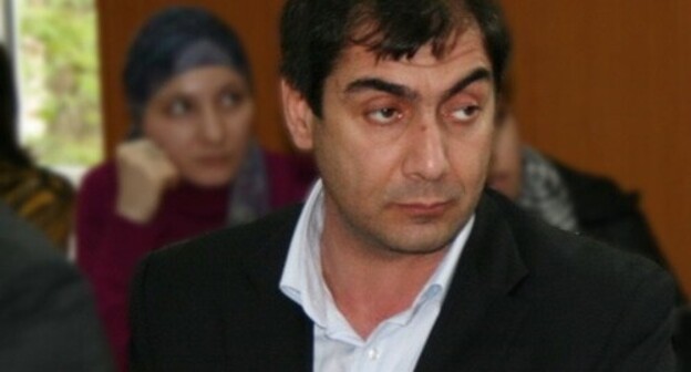 Хаджимурад Камалов на встрече со студентами отделения журналистики Дагестанского государственного университета. Фото Магомеда Курбанова, http://flyfox05.livejournal.com/100135.html