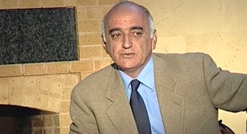 Вано Сирадегян. Стопкадр видео канала 
Popular on Youtube-Armenia, https://www.youtube.com/watch?v=HI9NKg1GmcE