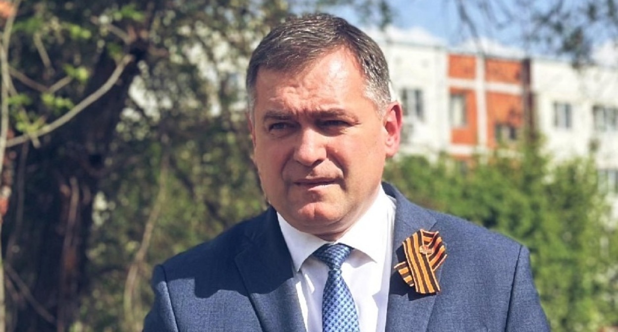 Юрий Лысенко незадолго до задержания. 13 мая 2025 года. Фото: пресс-служба главы администрации / "ВКонтакте". 