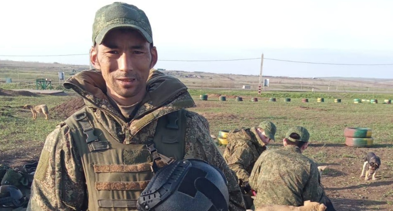 Азамат Абуев. Фото из телеграм-канала администрации Володарского района https://t.me/regionvol/10261