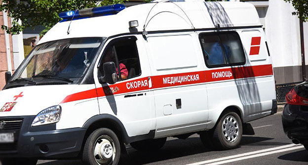 Машина скорой помощи. Фото Елены Синеок, Юга.ру